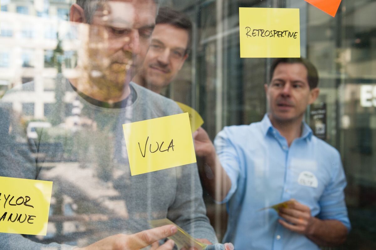 Kreative LEGO Serious Play Übung im Innovation Workshop